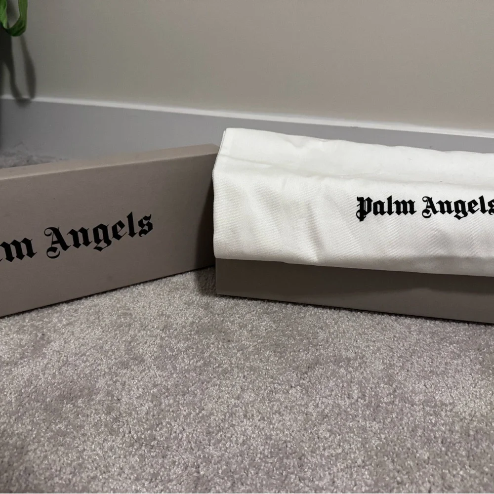 Authentic Palm Angels Pink and White Sneakers - Picture 4 of 4